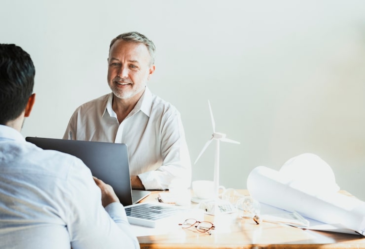 Energieadvies voor woningen en bedrijven met focus op energiebesparing en duurzame oplossingen